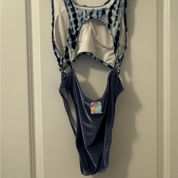 VS PINK One Piece Velvet Swimsuit - Picture 5 of 6